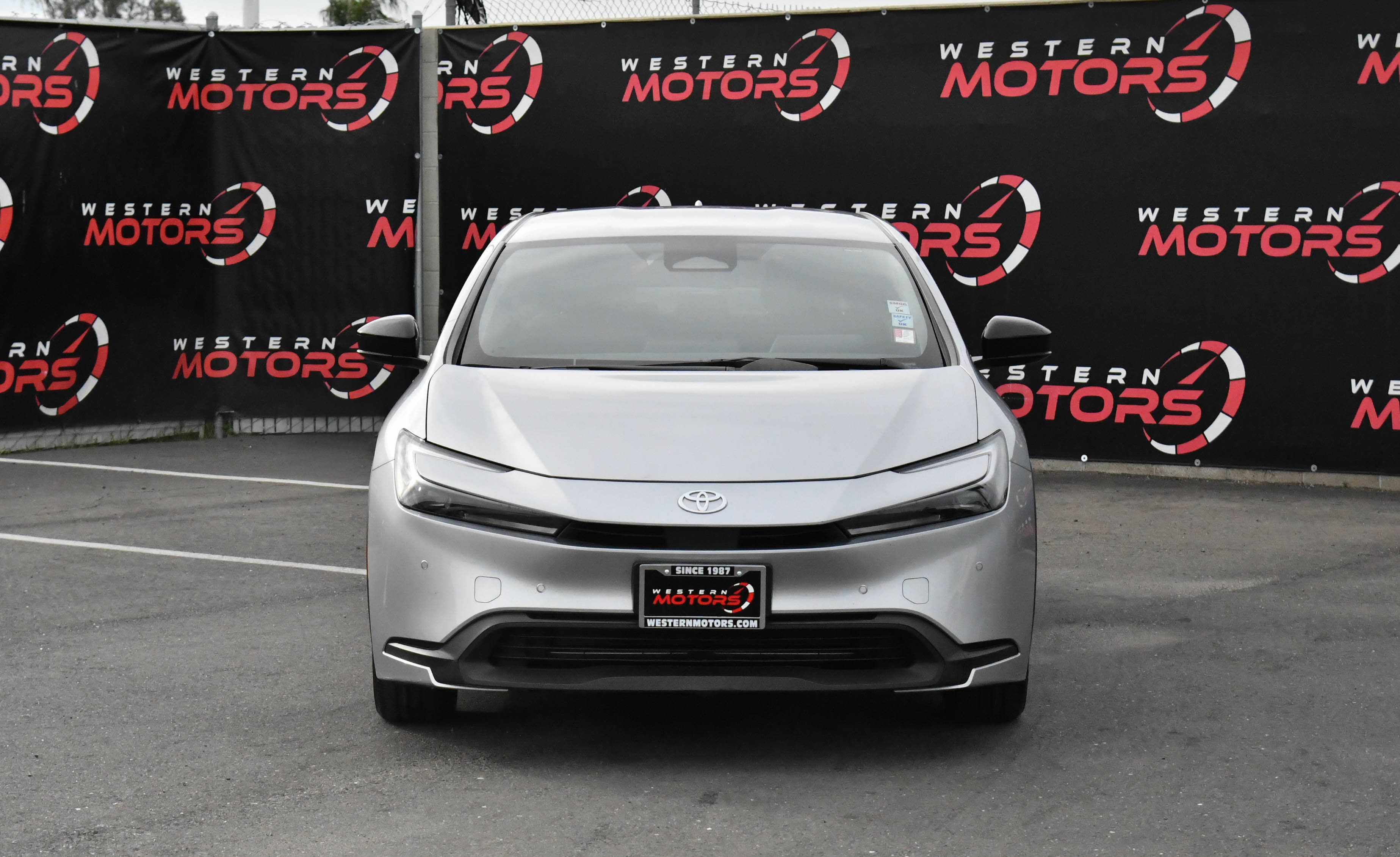 Used 2024 Toyota Prius LE image 2