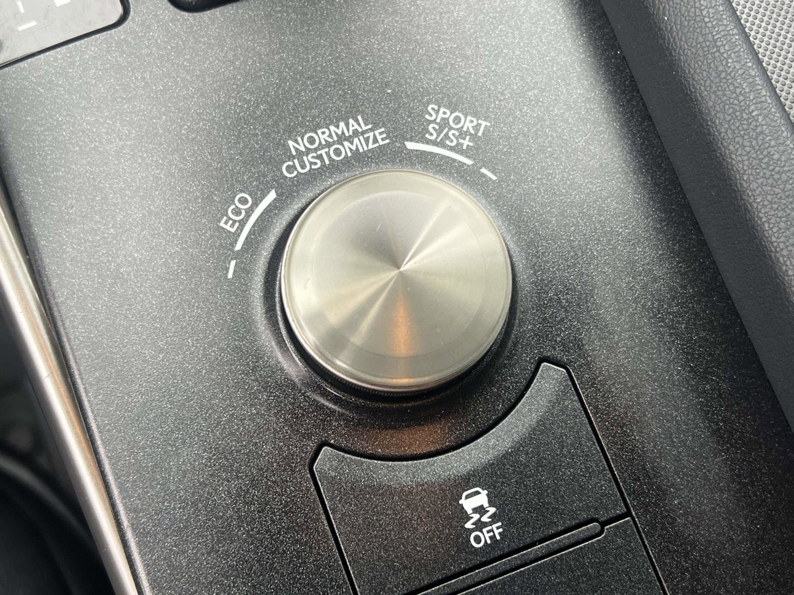 Used 2020 Lexus IS 350 F Sport w/ F Sport Package image 26