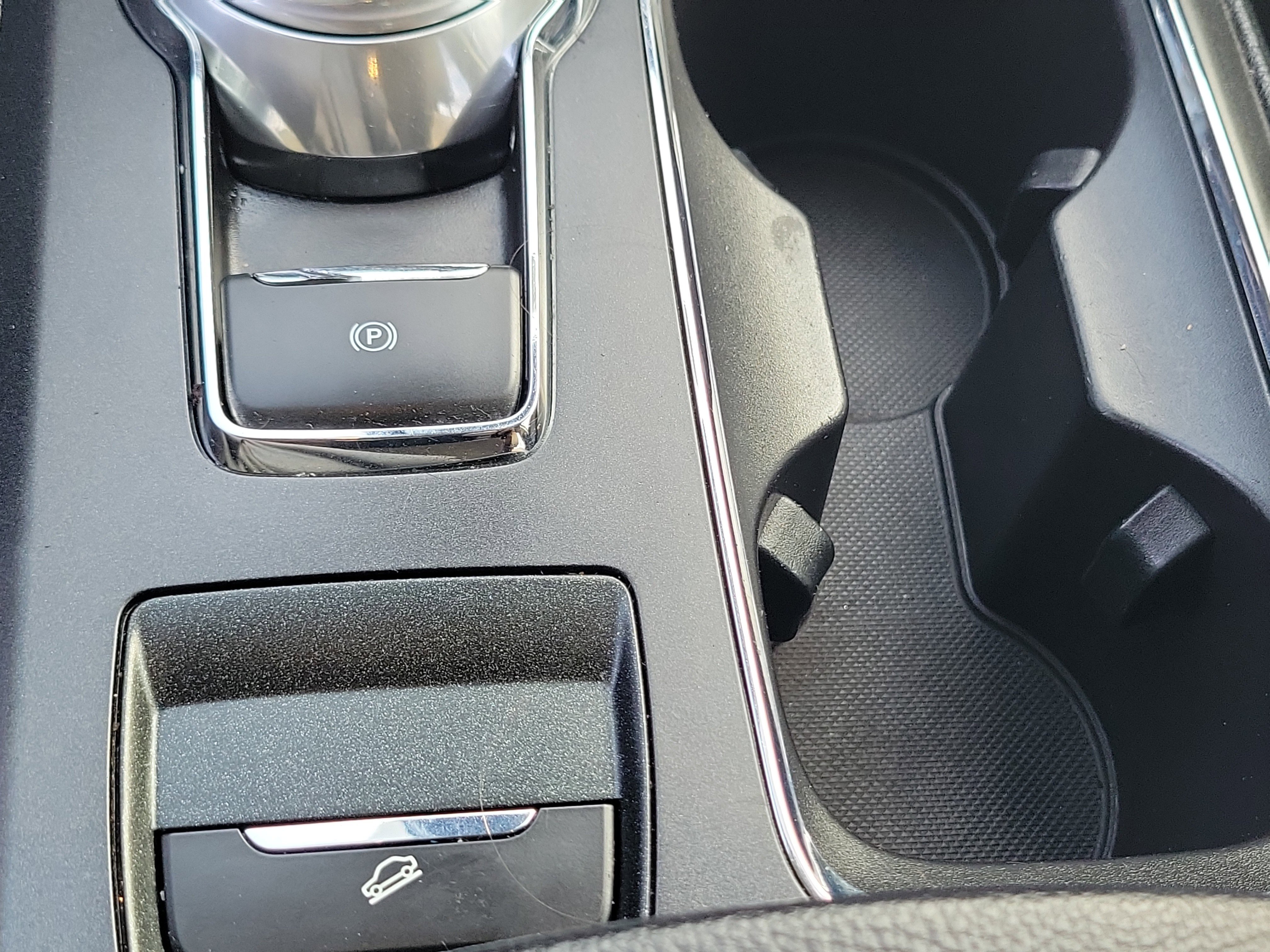 Used 2020 Ford Fusion S image 25