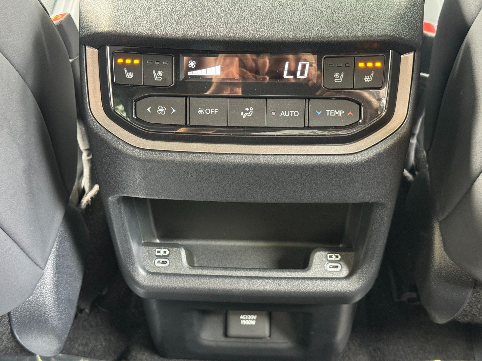 Used 2024 Lexus TX 500h AWD w/ Technology Package image 33