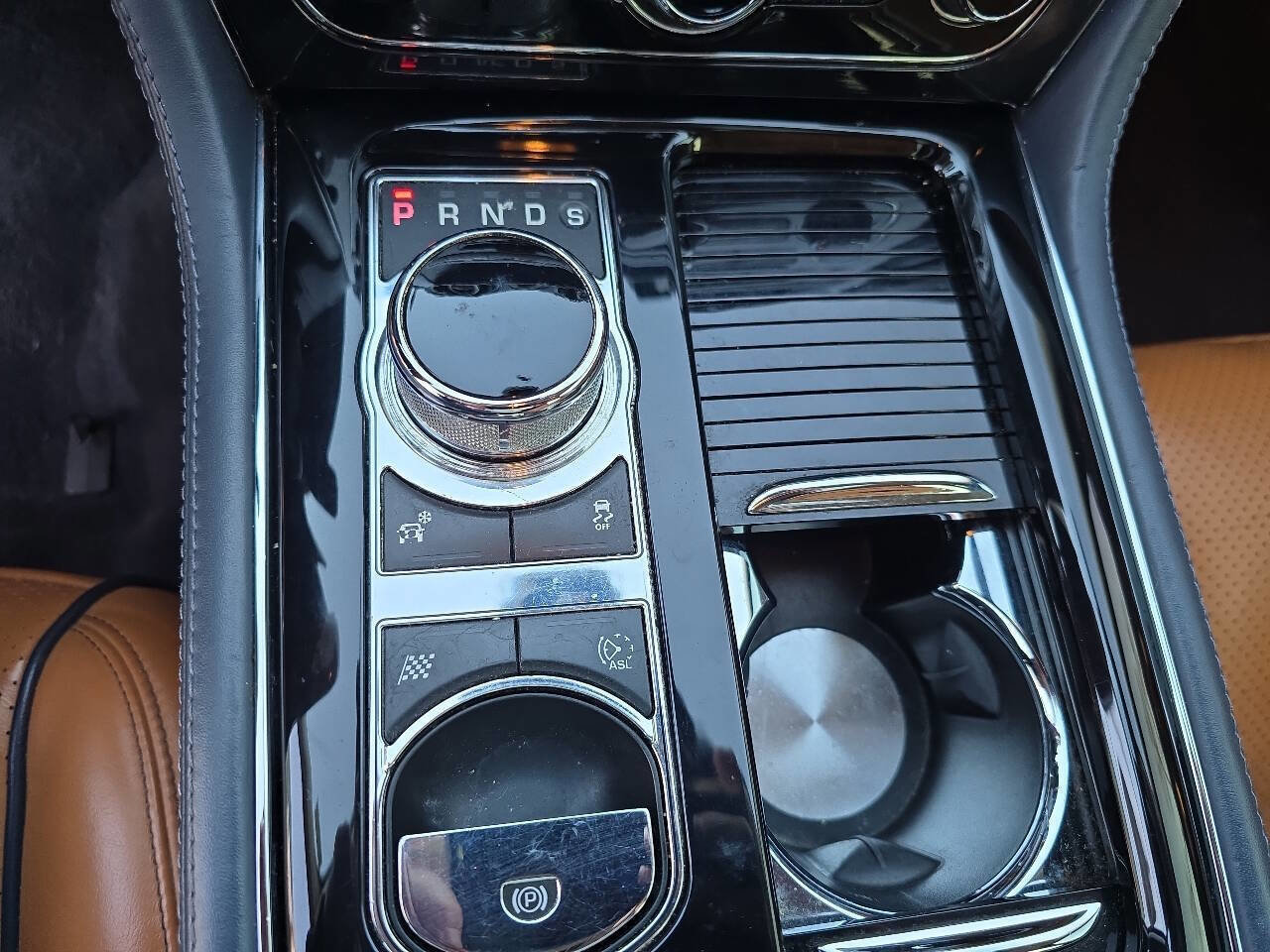 Used 2014 Jaguar XJ L Portfolio image 39