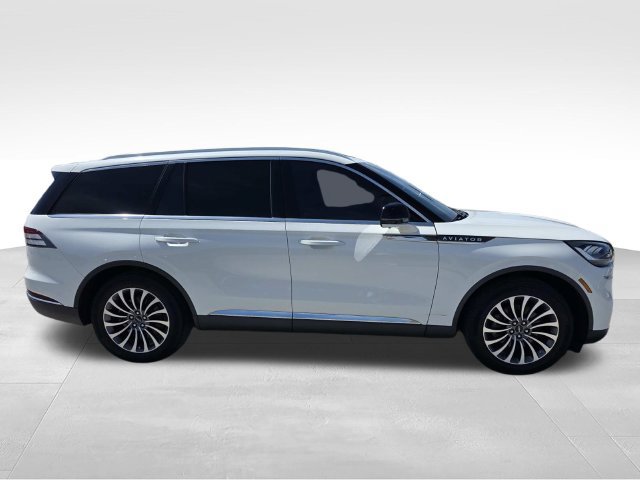 Used 2023 Lincoln Aviator Reserve w/ Class IV Trailer Tow Package RWD image 2