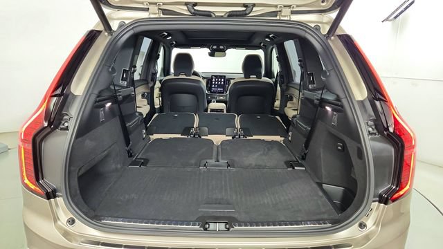 New 2026 Volvo XC90 T8 Plus w/ Protection Package Premier AWD/4WD image 43