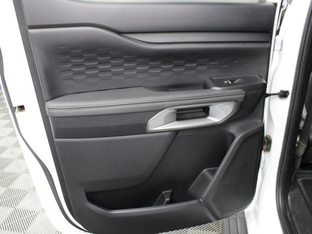 Used 2025 Ford Ranger XLT w/ Chrome Accent Package AWD/4WD image 57