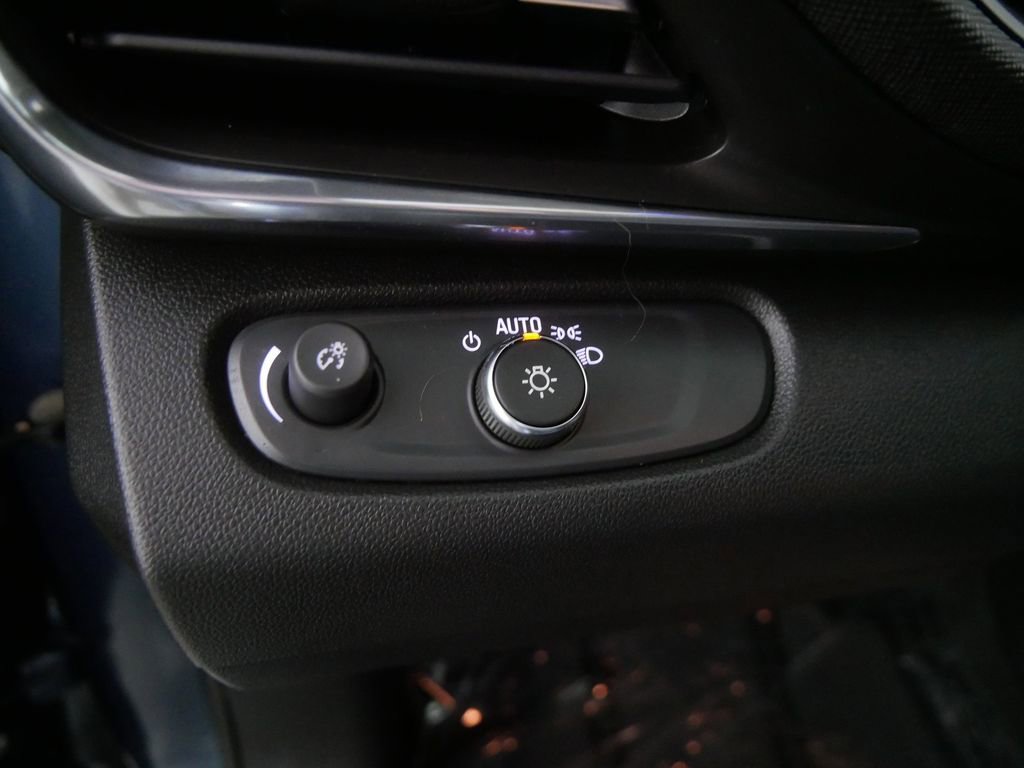Used 2024 Buick Envista Preferred w/ Convenience I Package FWD image 19