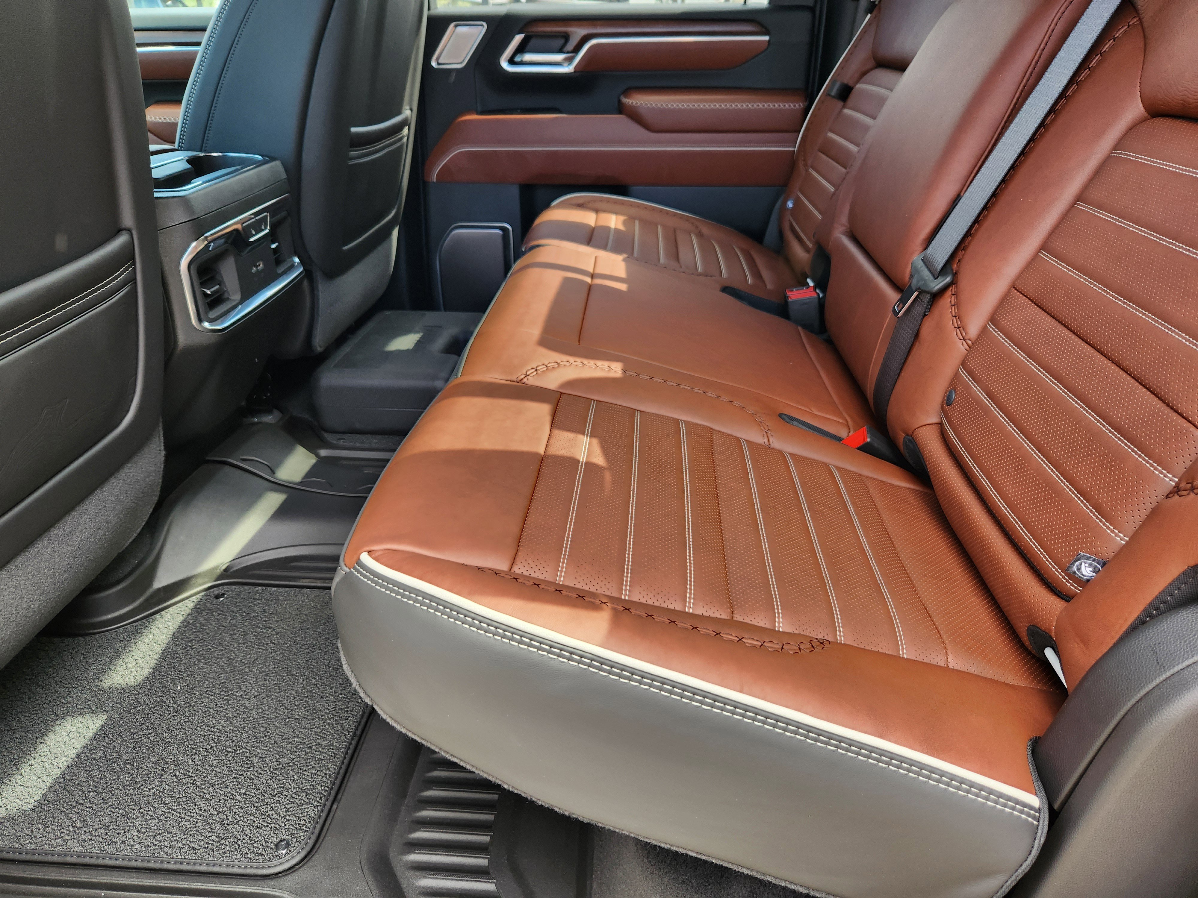 New 2025 GMC Sierra 2500 Denali Ultimate w/ Max Trailering Package image 11