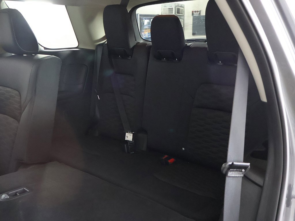 Used 2024 Nissan Pathfinder S image 31