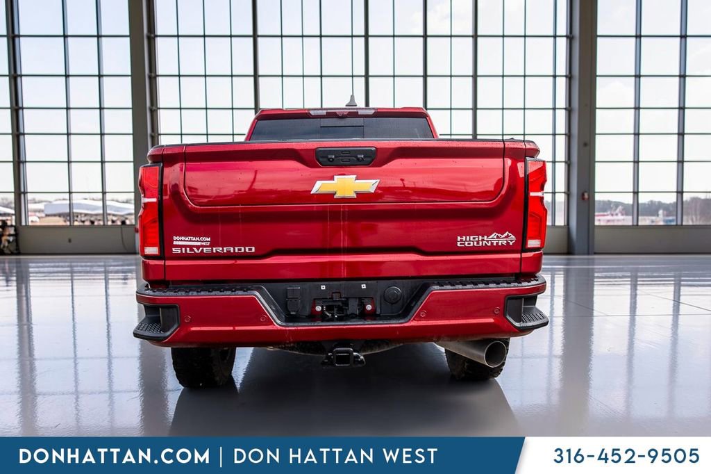 Used 2025 Chevrolet Silverado 2500 High Country w/ High Country Premium Package AWD/4WD image 38