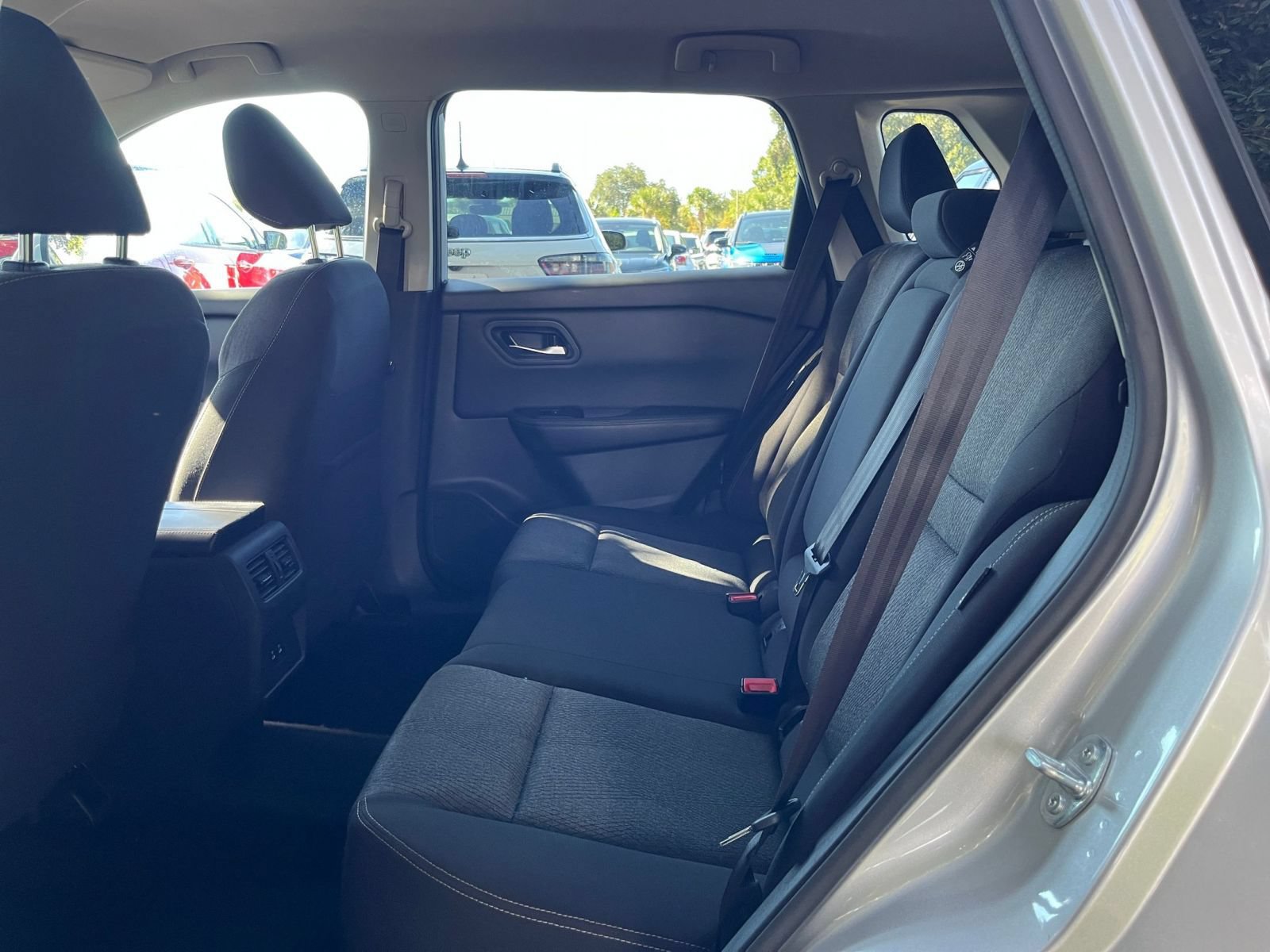 Used 2025 Nissan Rogue SV AWD/4WD image 26
