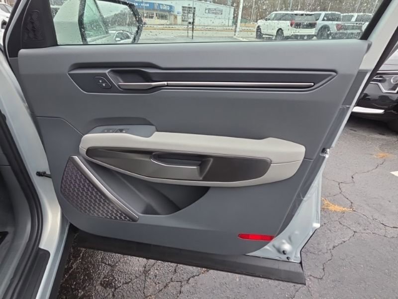 New 2026 Kia EV9 Wind image 16