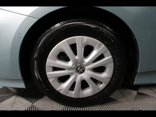 Used 2019 Toyota Prius LE FWD image 25