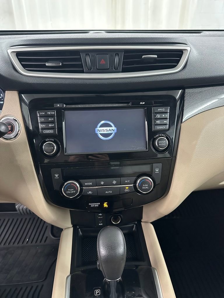 Used 2016 Nissan Rogue SL w/ SL Premium Package image 19