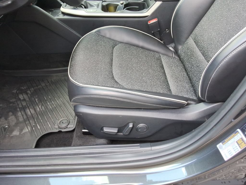 Used 2025 Kia K4 GT-Line FWD image 24