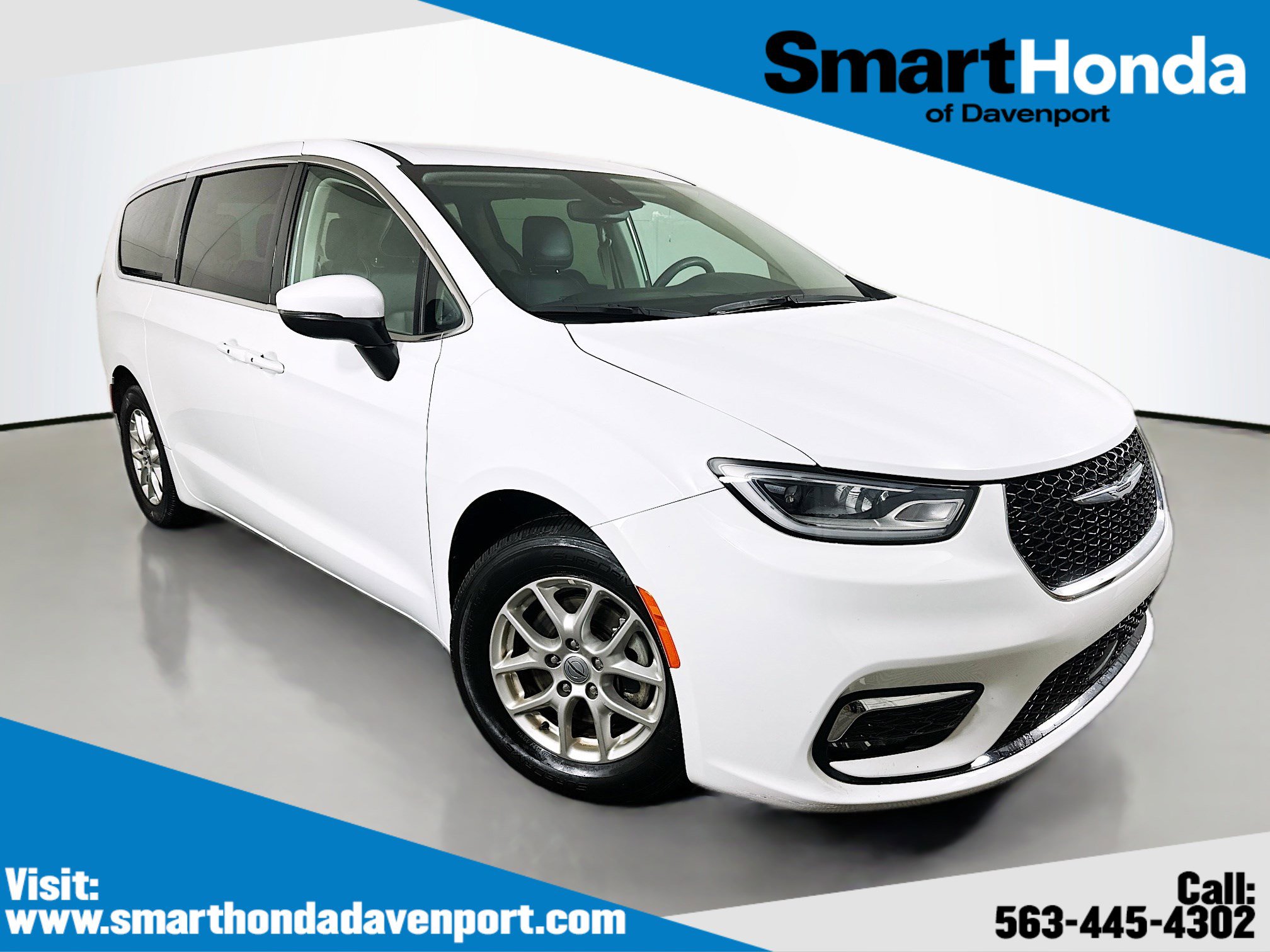 Used 2023 Chrysler Pacifica Touring-L