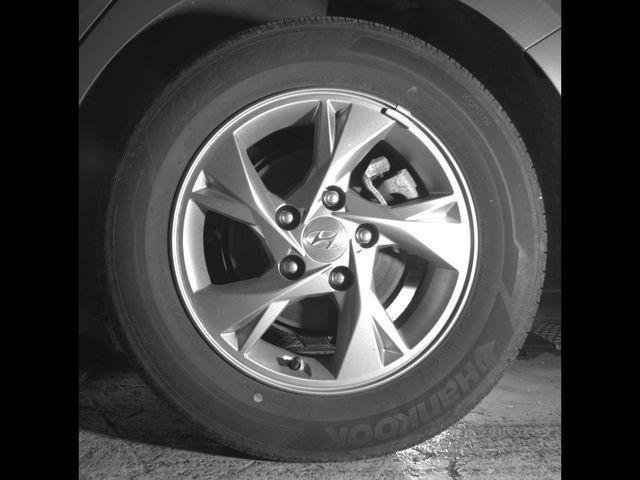 Used 2021 Hyundai Elantra SE FWD image 27
