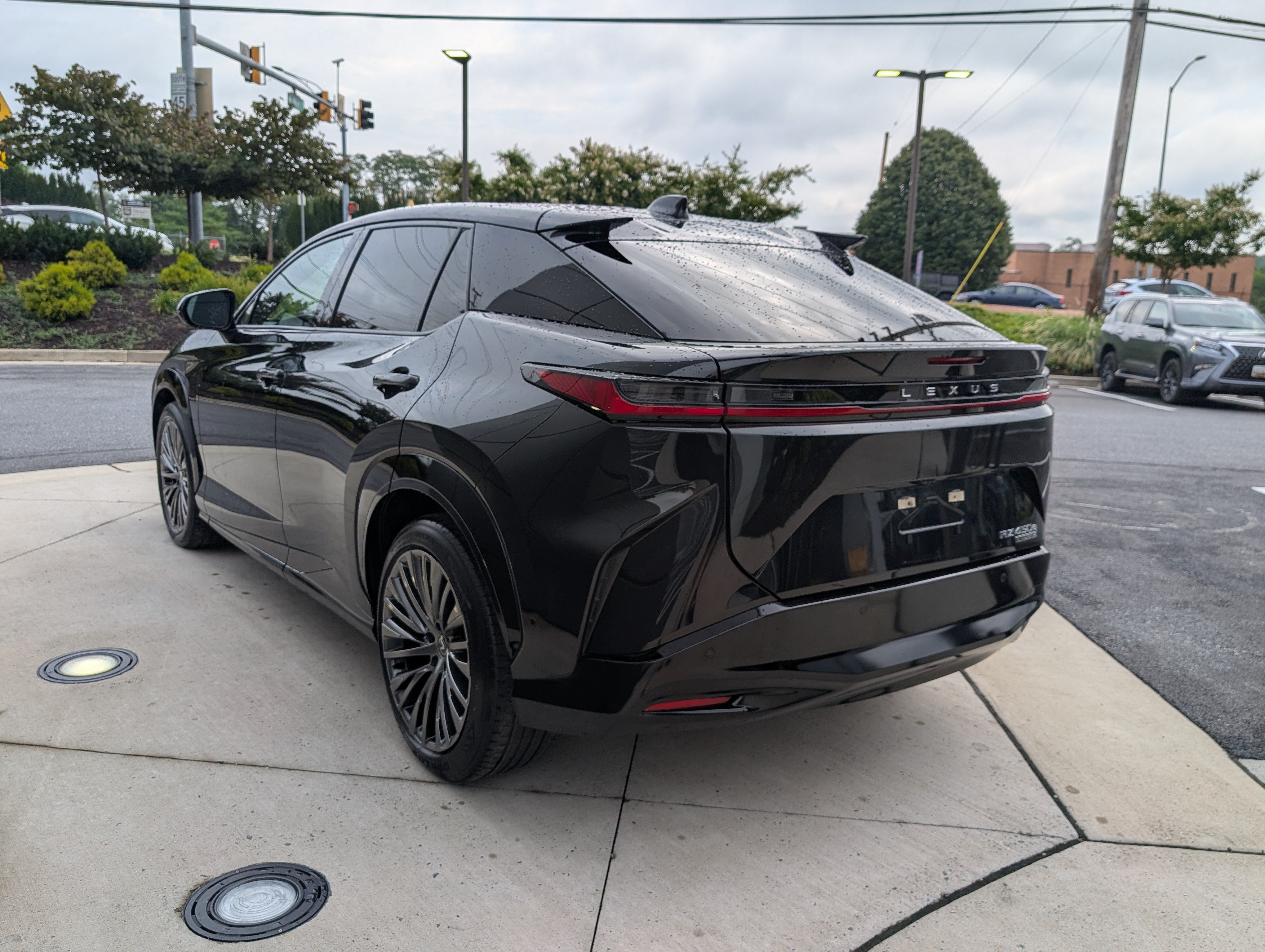 Used 2023 Lexus RZ 450e Premium w/ Accessory Package (Z1) AWD/4WD image 5