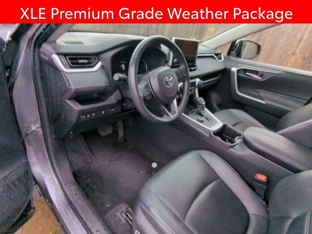 Used 2023 Toyota RAV4 XLE Premium AWD/4WD image 7