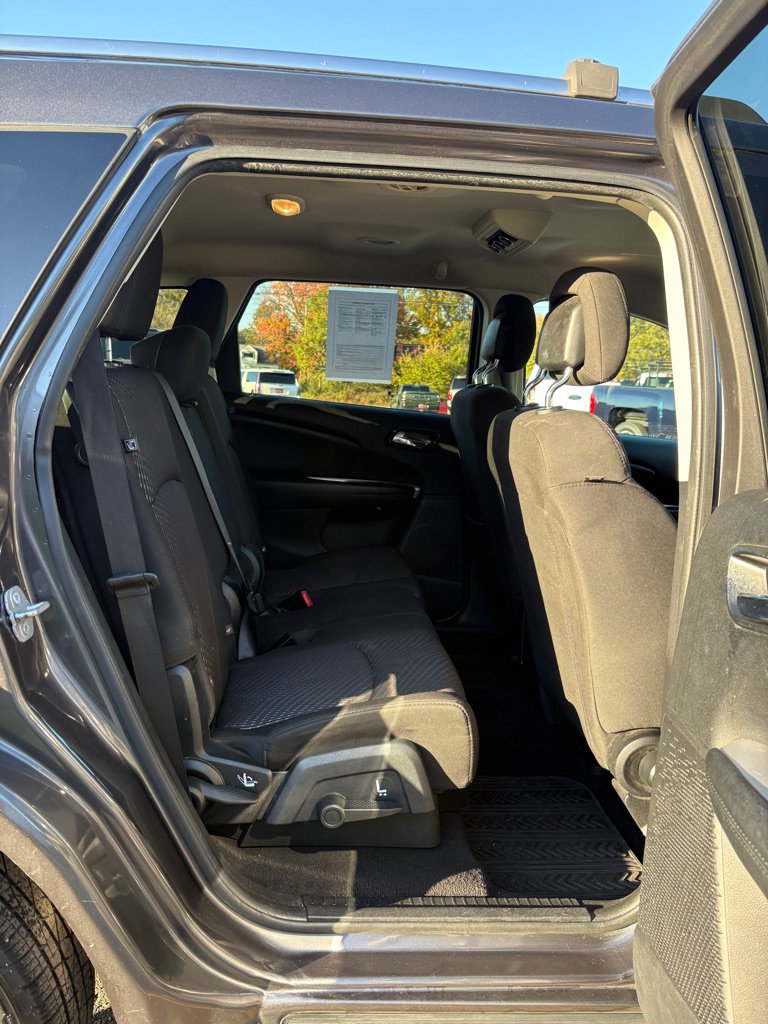 Used 2014 Dodge Journey SE w/ Flexible Seating Group FWD image 12