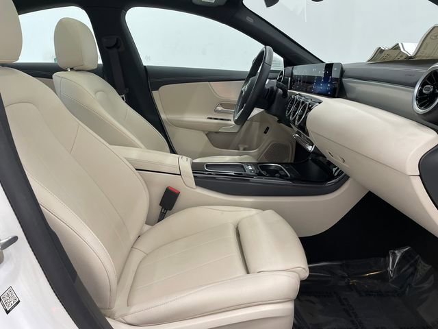New 2025 Mercedes-Benz CLA 250 image 17