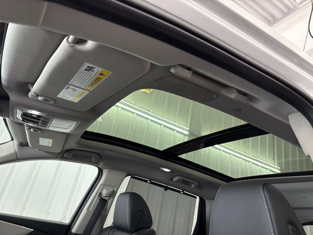 Certified 2026 Acura MDX w/ Technology Package FWD image 11