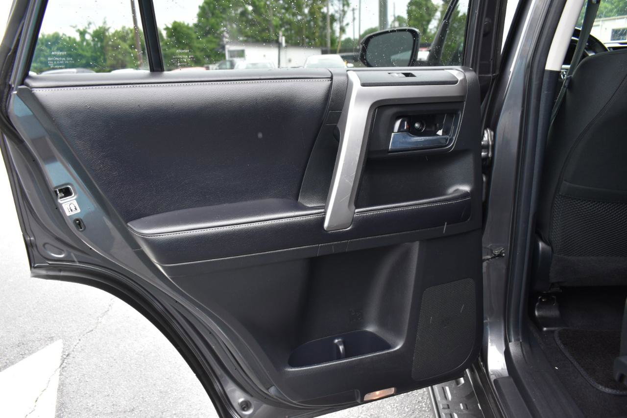 Used 2016 Toyota 4Runner SR5 image 37