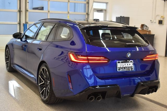 New 2027 BMW M5 Touring AWD/4WD image 10