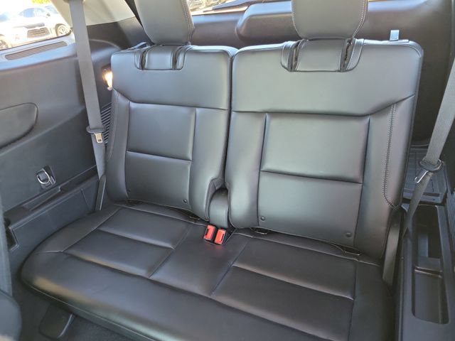 Used 2021 Ford Explorer XLT w/ Equipment Group 202A AWD/4WD image 24