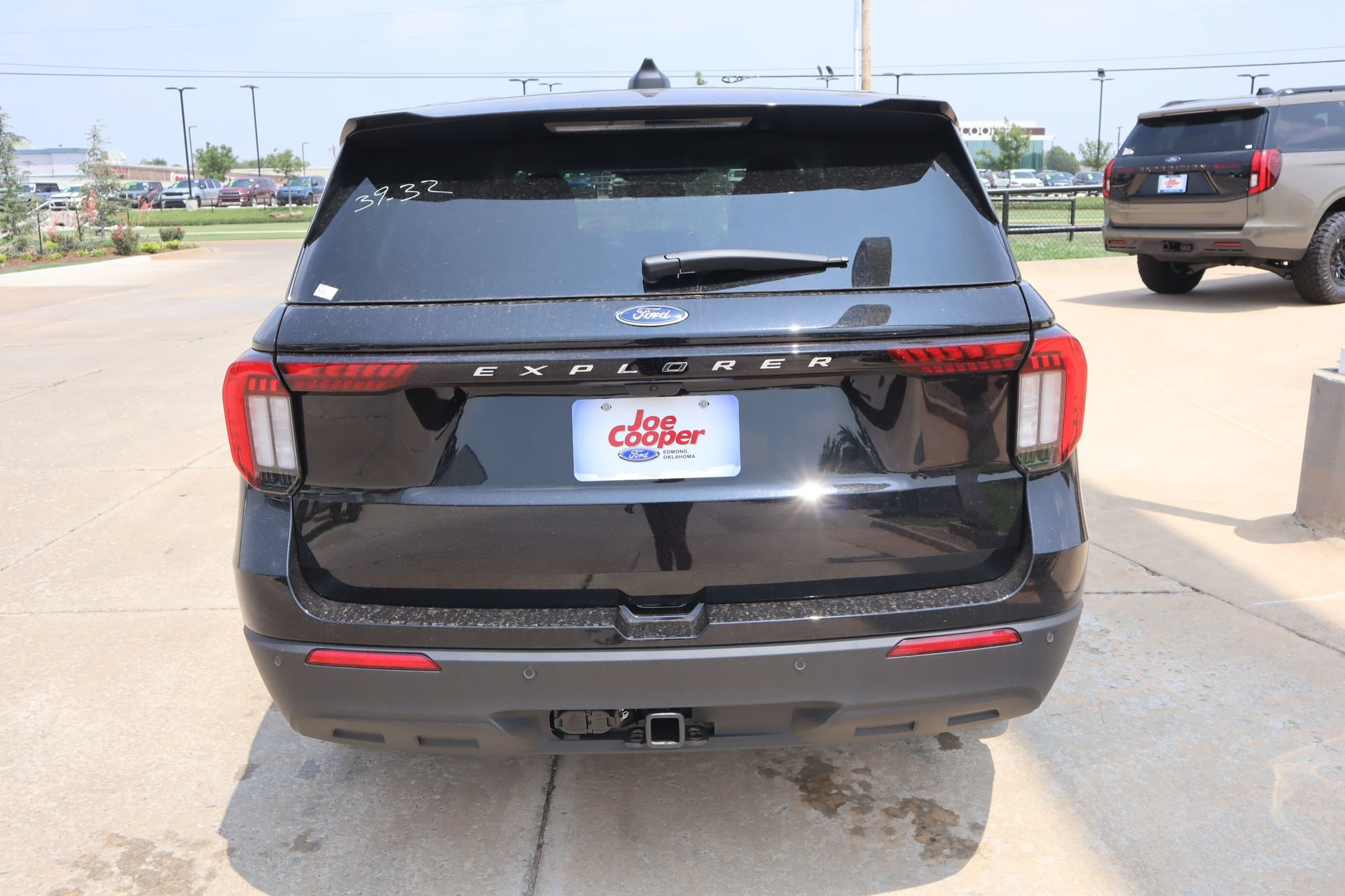 New 2026 Ford Explorer Active RWD image 21