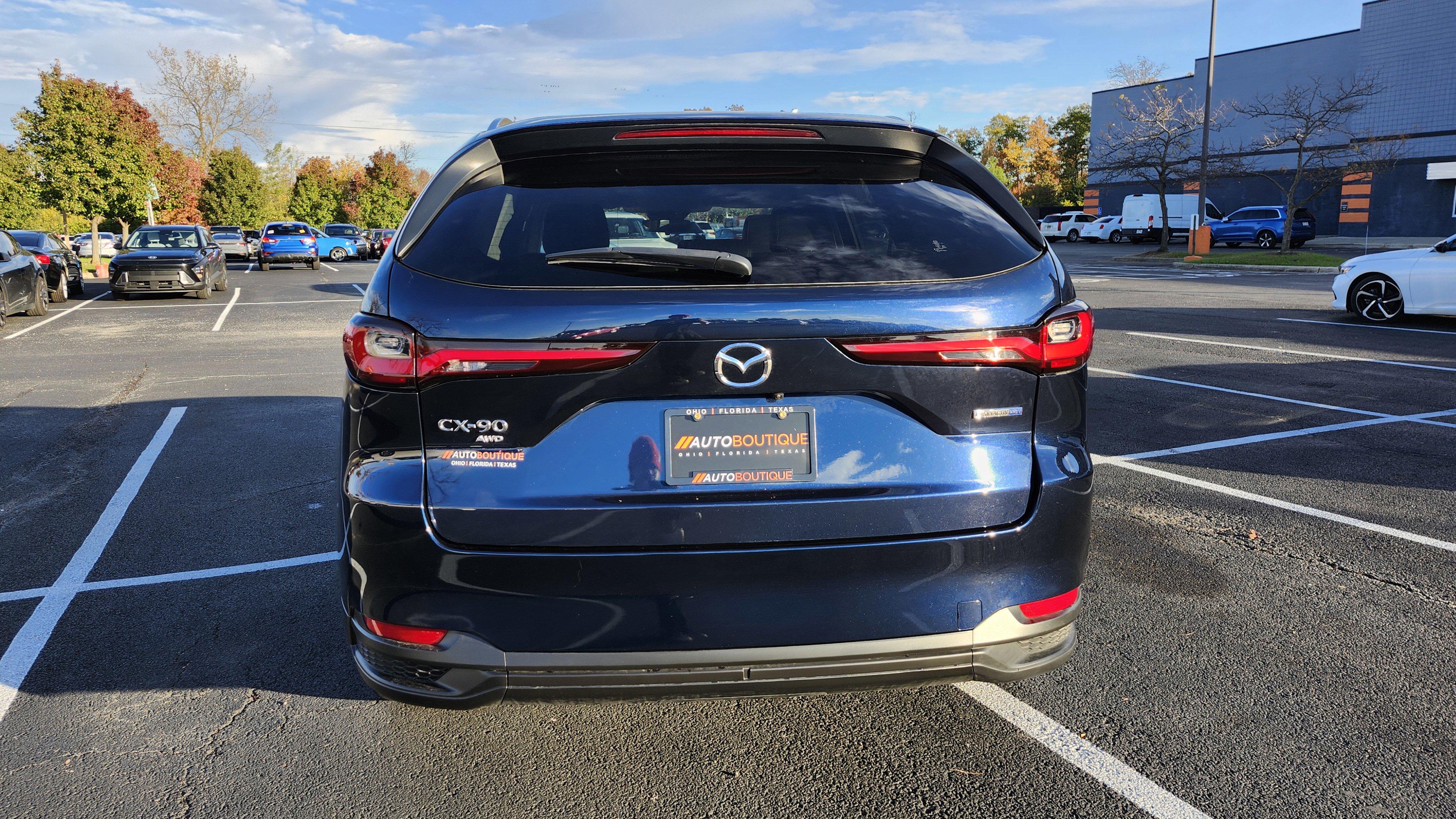 Used 2024 MAZDA CX-90 Plug-In Hybrid w/ Preferred image 10