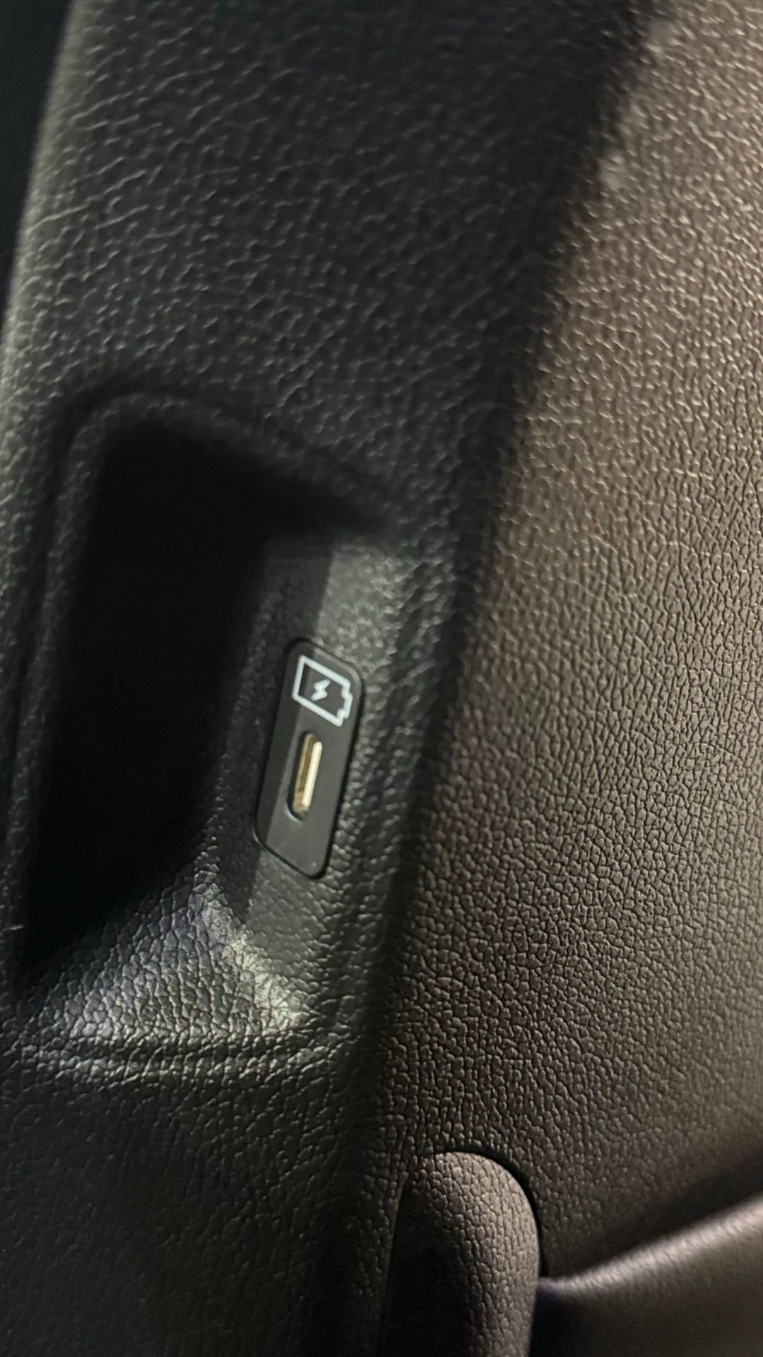 Used 2024 Kia Sorento S w/ Panoramic Sunroof Package image 82