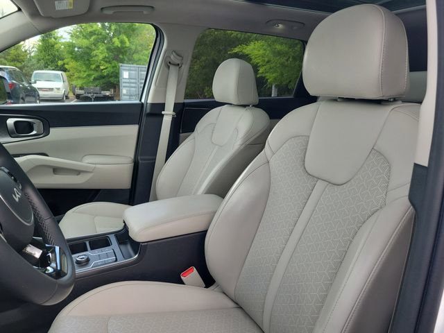 Certified 2023 Kia Sorento S w/ Panoramic Sunroof Package FWD image 14