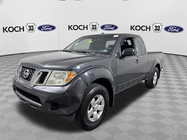 Used 2013 Nissan Frontier SV image 3