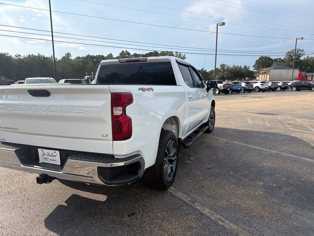 Used 2024 Chevrolet Silverado 1500 LT AWD/4WD image 5
