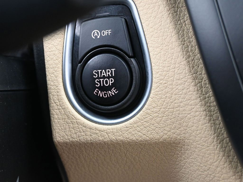 Used 2014 BMW 320i Sedan image 26