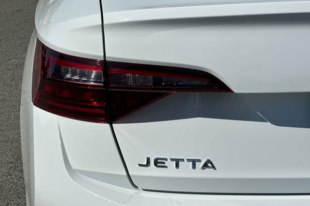 Used 2024 Volkswagen Jetta Sport image 25