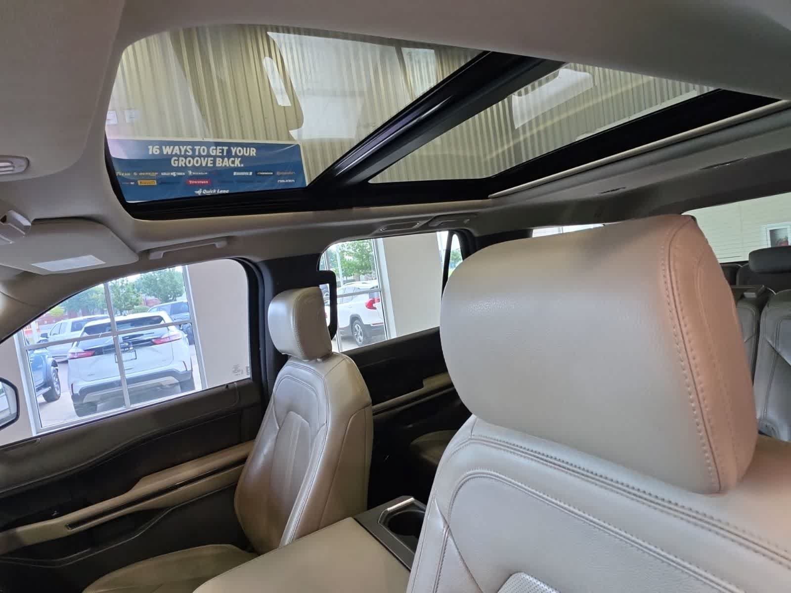 Used 2019 Ford Expedition Limited w/ Equipment Group 301A AWD/4WD image 19