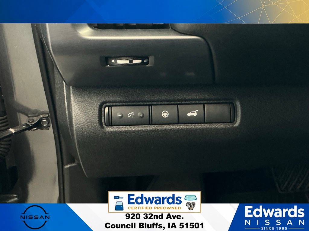 Used 2025 Nissan Pathfinder Rock Creek AWD/4WD image 28
