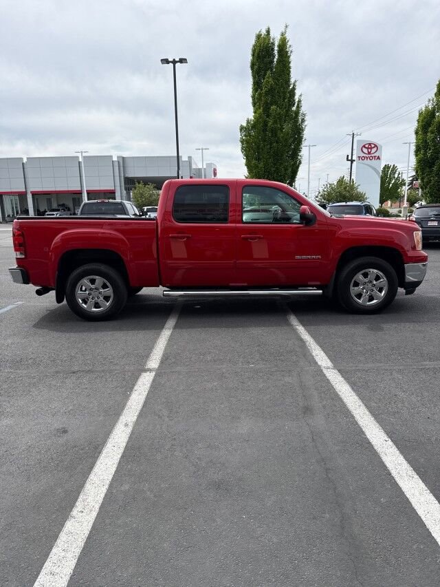 Used 2013 GMC Sierra 1500 SLT w/ SLT Convenience Package AWD/4WD image 5