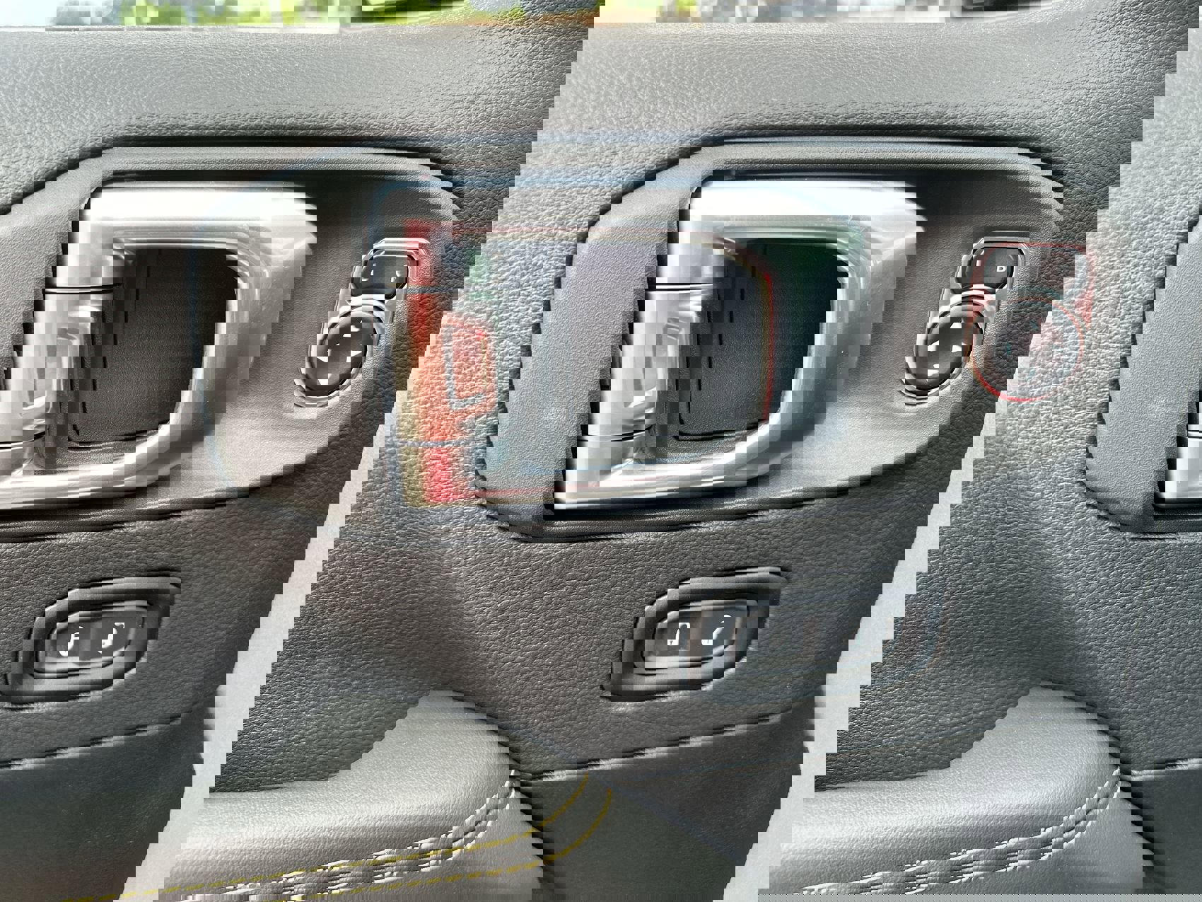 Used 2024 Jeep Wrangler Sahara w/ Technology Group image 13