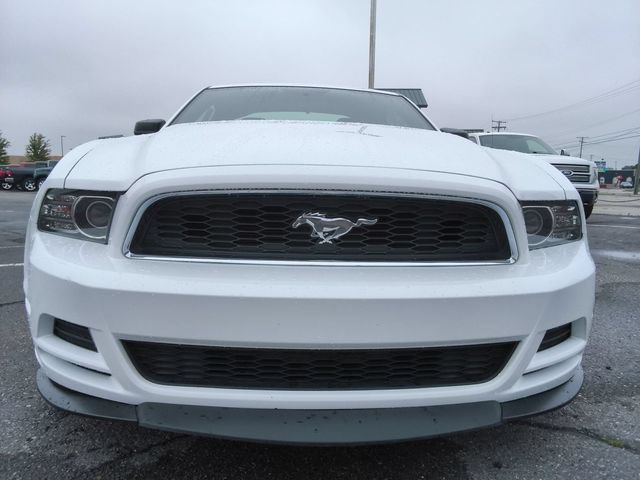 Used 2014 Ford Mustang Coupe RWD image 9