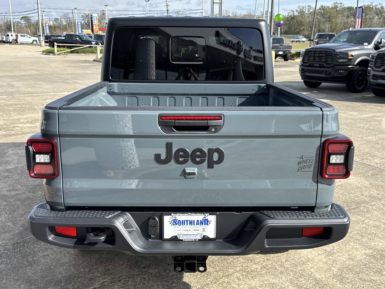 New 2026 Jeep Gladiator Sport AWD/4WD image 5