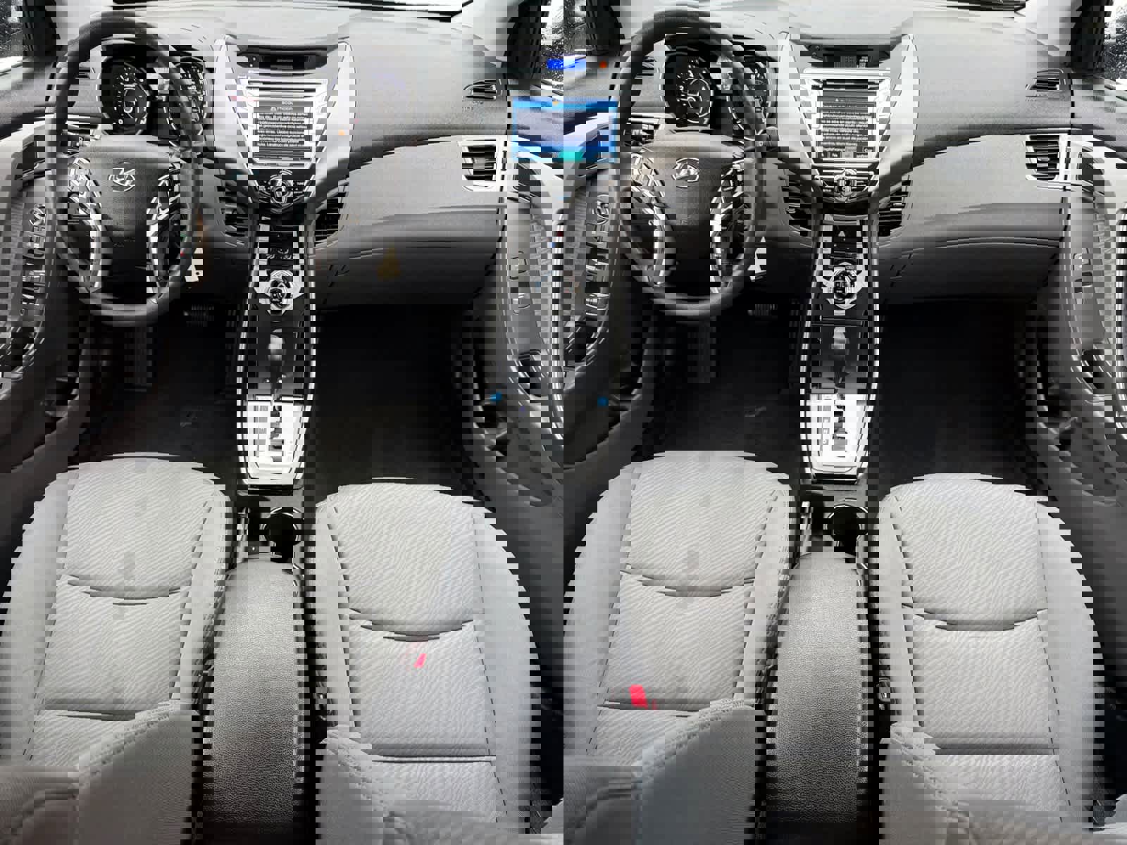 Used 2011 Hyundai Elantra GLS w/ Navigation Pkg 4 image 12