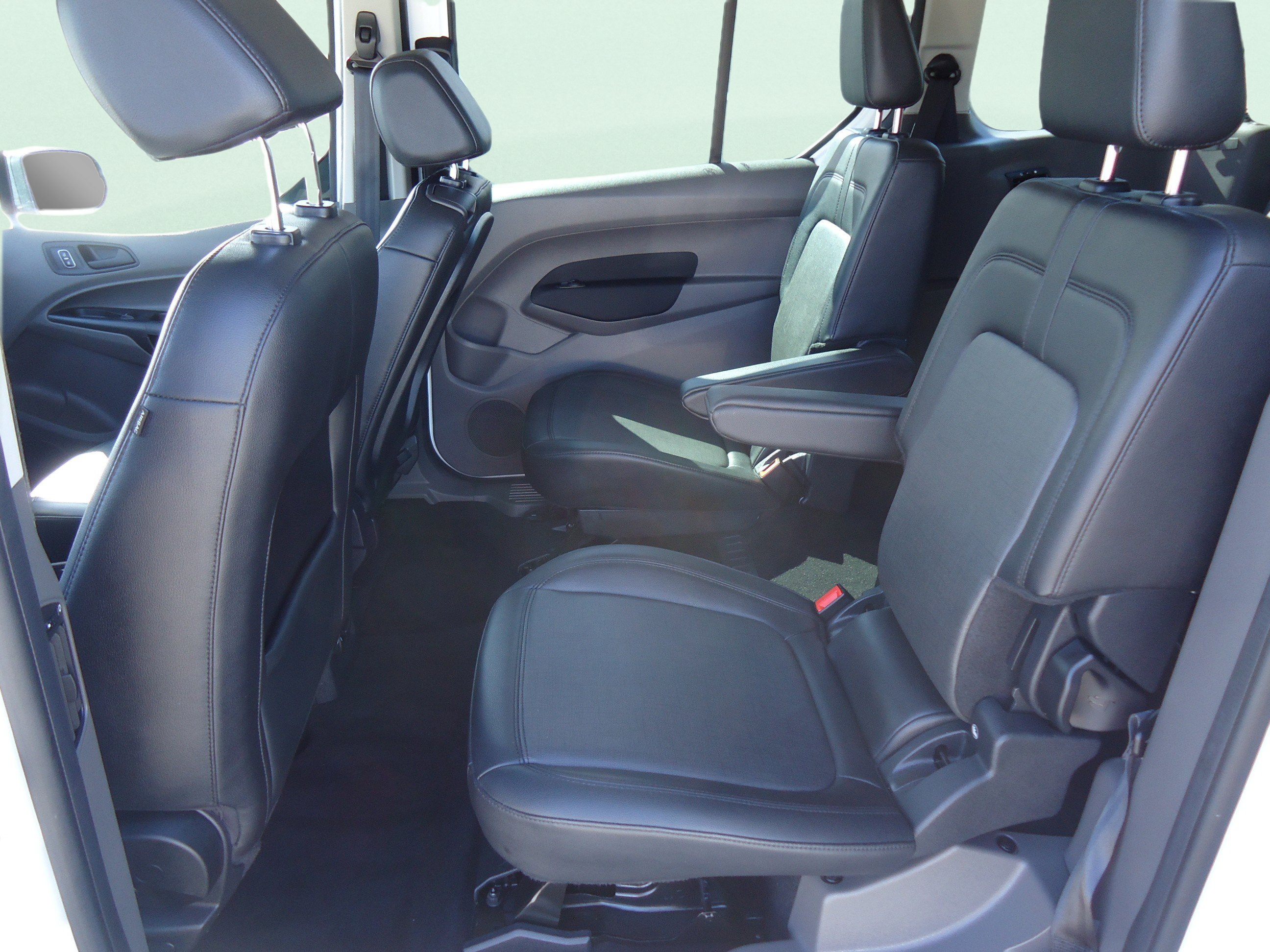 Used 2021 Ford Transit Connect XL FWD image 25