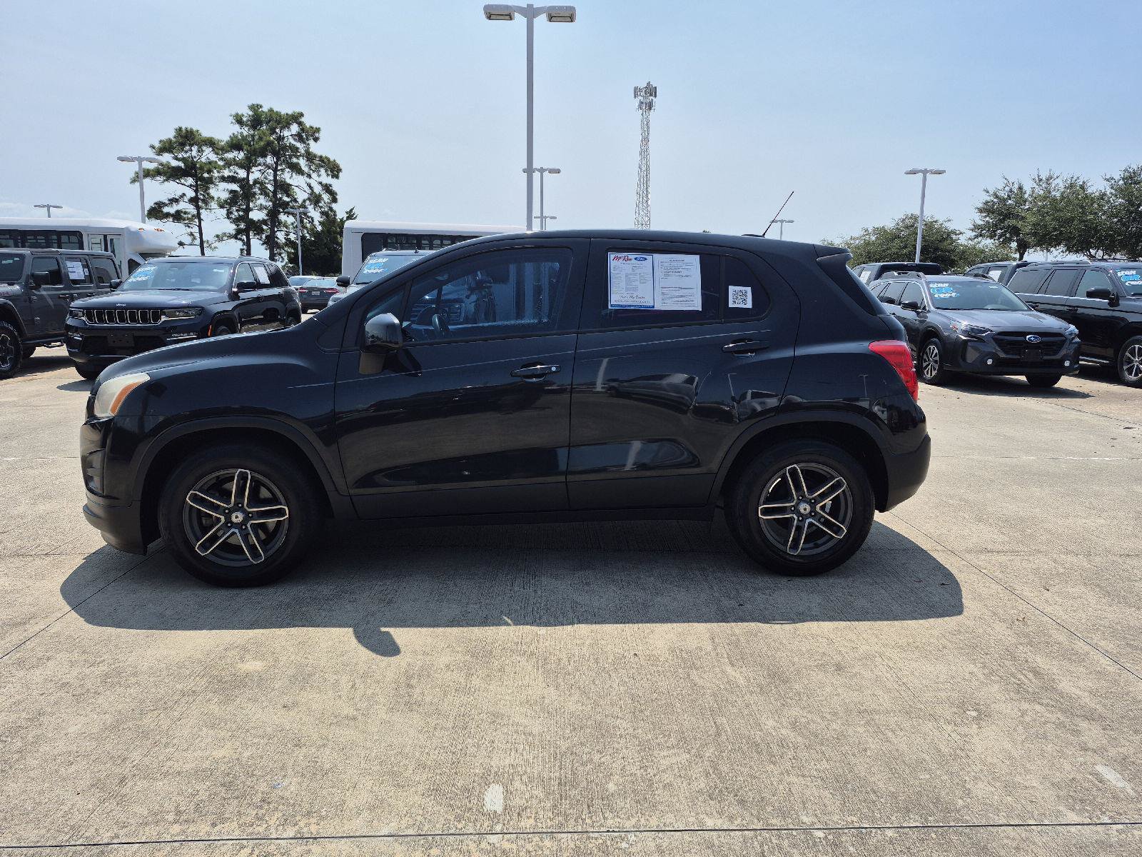 Used 2016 Chevrolet Trax LS w/ LPO, Cargo Package FWD image 12