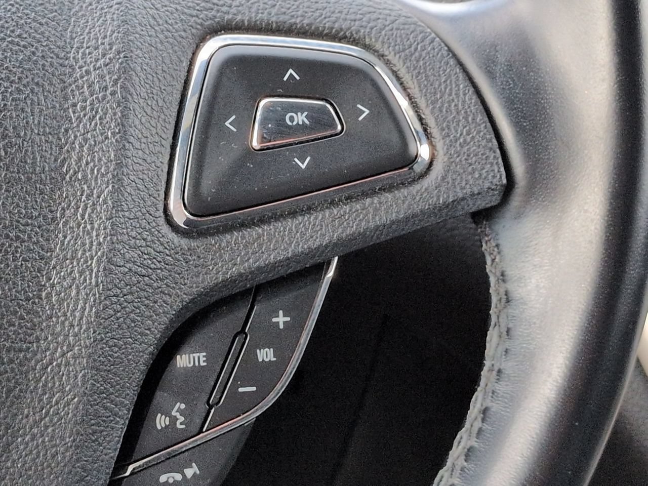 Certified 2019 Lincoln MKC Reserve w/ MKC Technology Package FWD image 26