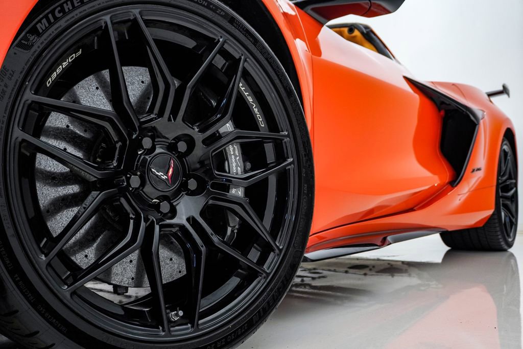 Used 2025 Chevrolet Corvette Z06 w/ Z07 Performance Package RWD image 5