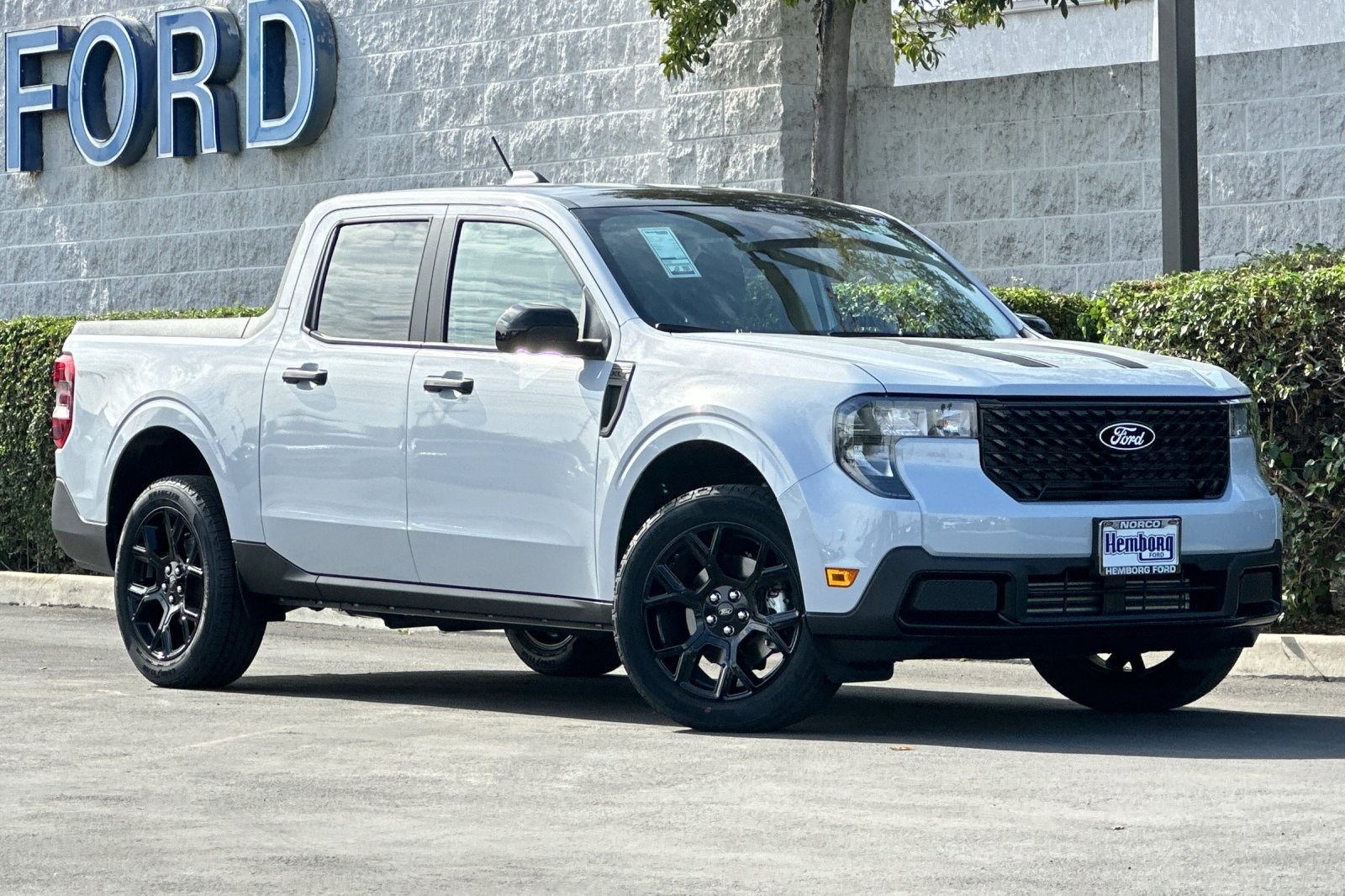 New 2025 Ford Maverick XLT w/ Black Appearance Package video 2