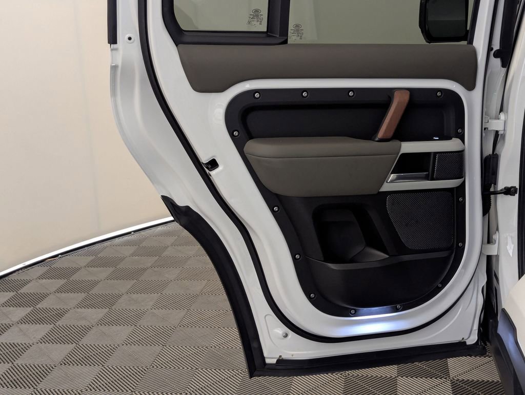 Used 2020 Land Rover Defender 110 HSE image 52