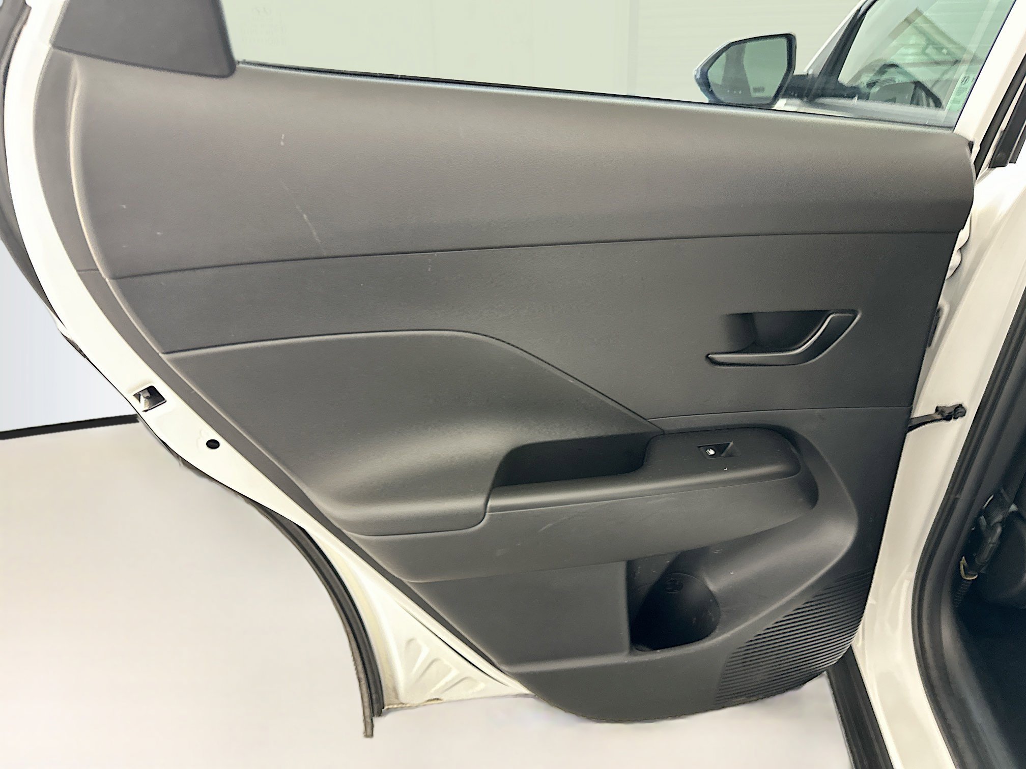 Used 2025 Hyundai Kona SEL image 26