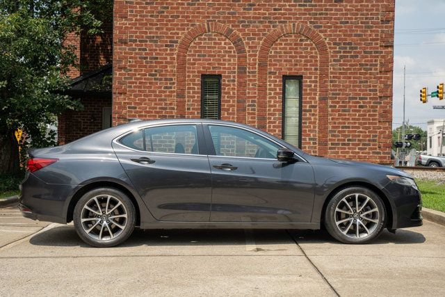 Used 2016 Acura TLX V6 w/ Technology Package FWD image 4